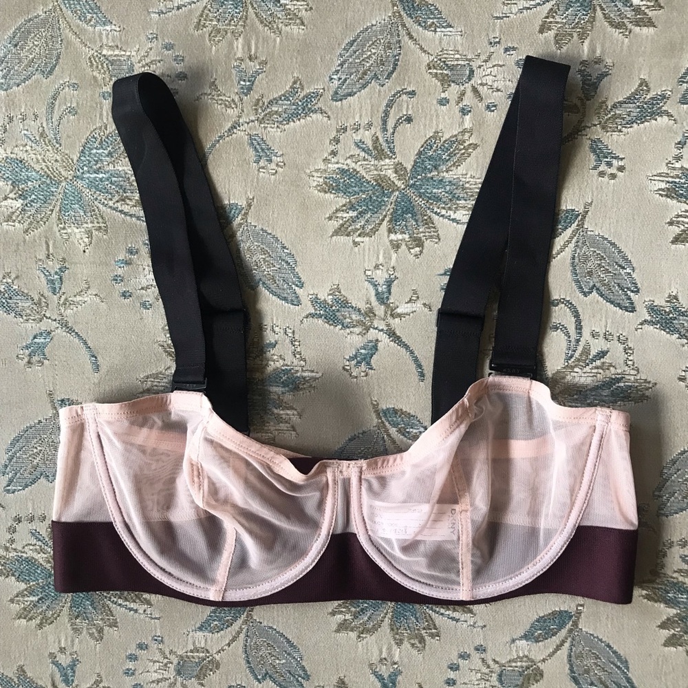 DKNY Sheer Mesh Color Blocked Convertible Bra 34B